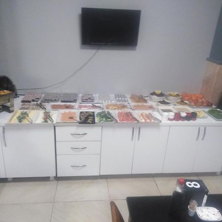 Dostlar Hotel 梅尔辛 外观 照片